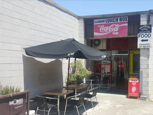 Outdoor seating right outside Salisbury Lunch Box's shopfront